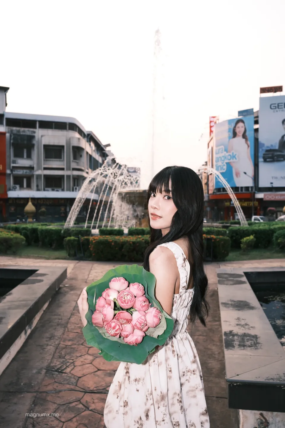 ถ่ายรูปดอกบัวที่ห้าแยกน้ำพุ ภาพที่ 3