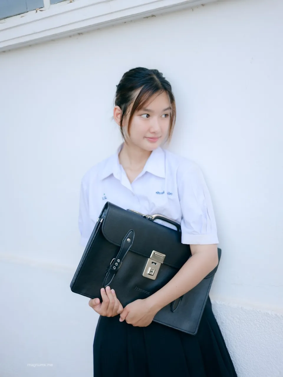 ถ่ายรูปมู้ดกล้องฟูจิสวย ที่โรงเรียนสตรีราชินูทิศ
