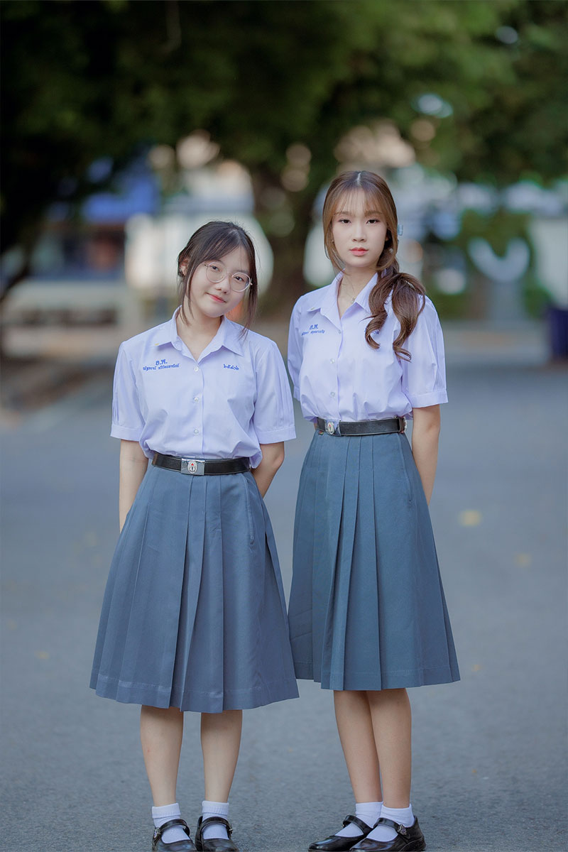 ถ่ายรูปคู่ชุดนักเรียน โรงเรียนอุดรพิทยานุกูล Canon EOS R5 กับ Sigma135mm f1.8