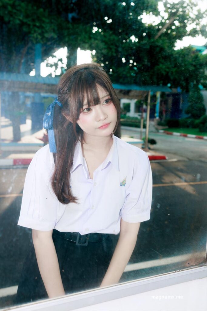 ถ่ายรูปชุดนักเรียน โรงเรียนสตรีราชินูทิศ